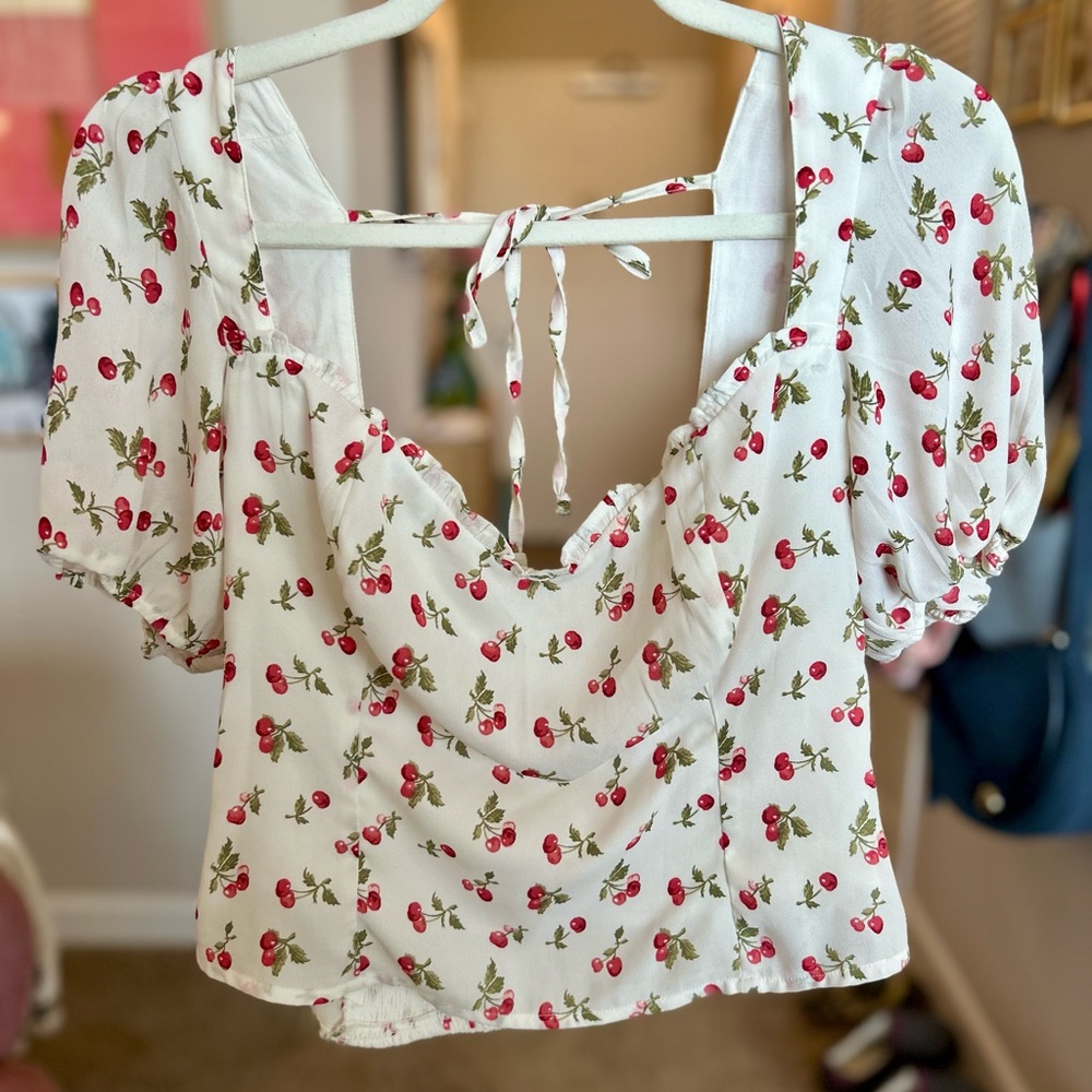 Abercrombie & Fitch White Cherry Print Blouse